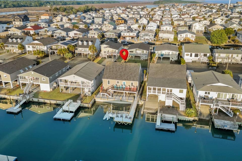 6 Bedroom Beach House - Marsh Views Anchors Away House in North Myrtle Beach