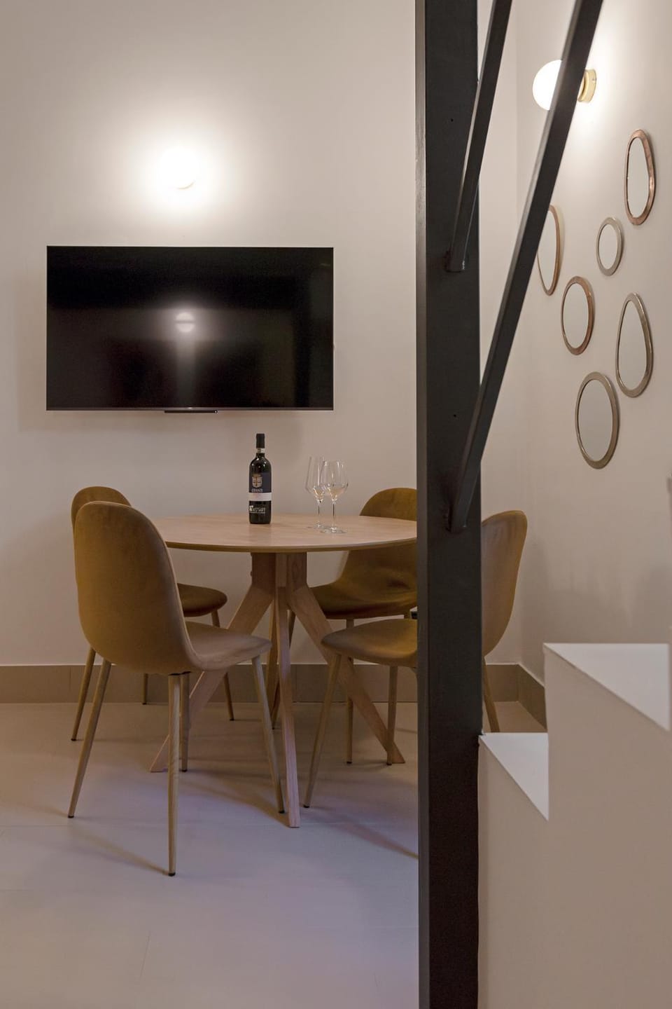 TV and multimedia, Dining area