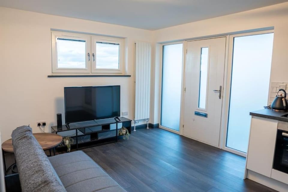 The Porty Beach House Apartment in Edinburgh