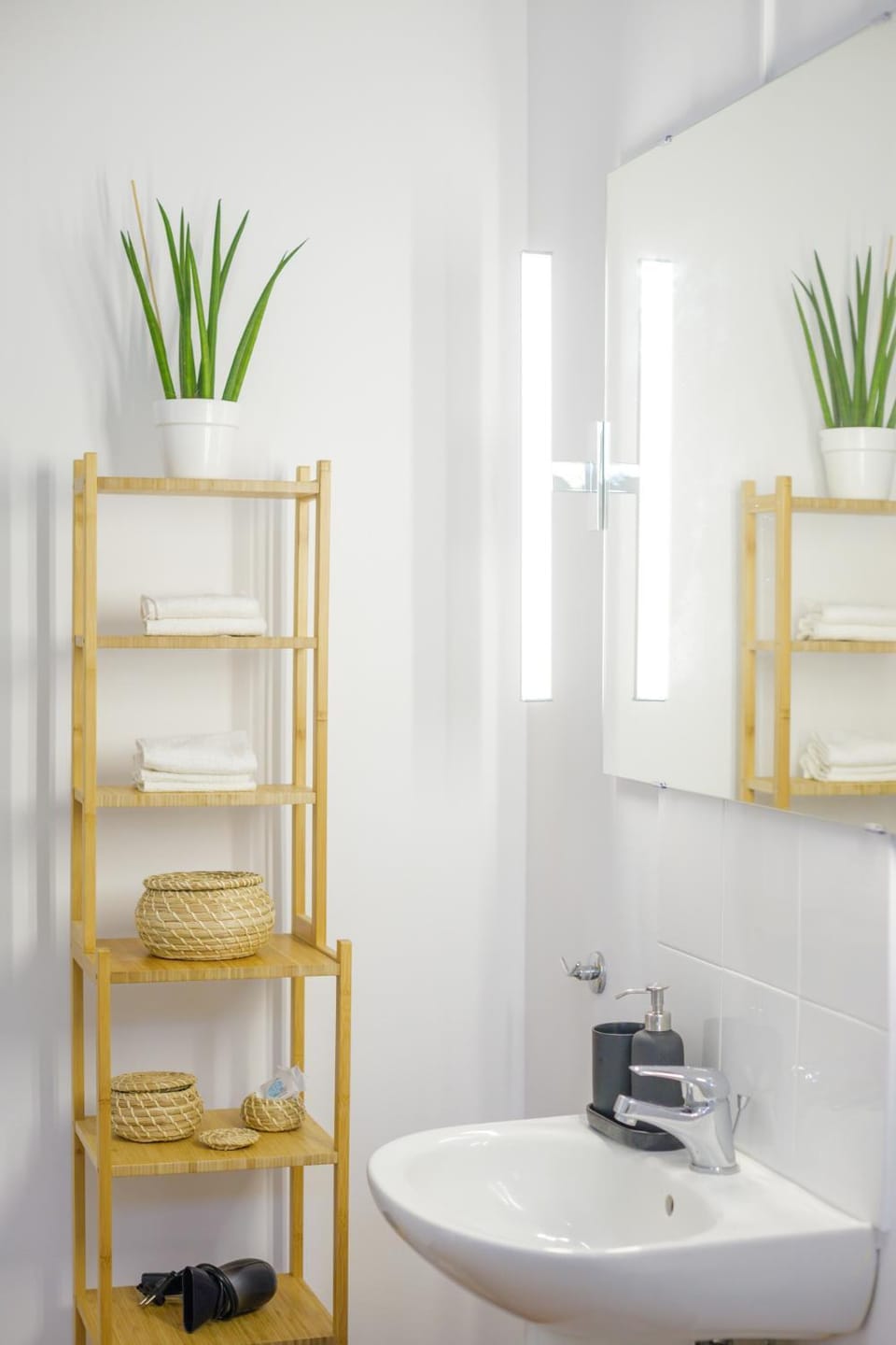 Bathroom, towels