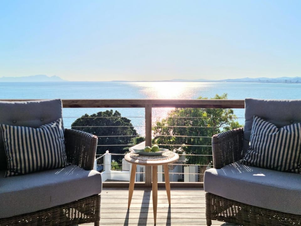 View (from property/room), Balcony/Terrace, Balcony/Terrace, Seating area