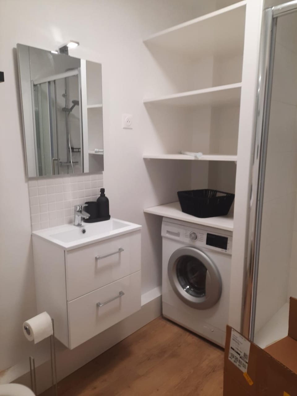 beau studio Apartment in Paris