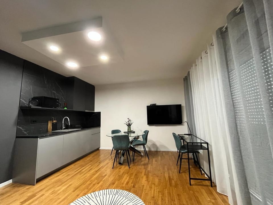 TV and multimedia, Kitchen or kitchenette