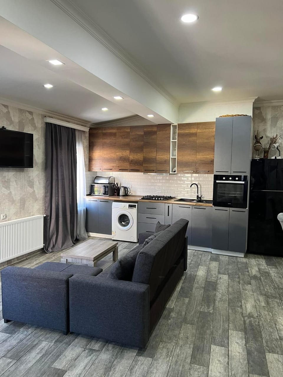 Kitchen or kitchenette, Living room