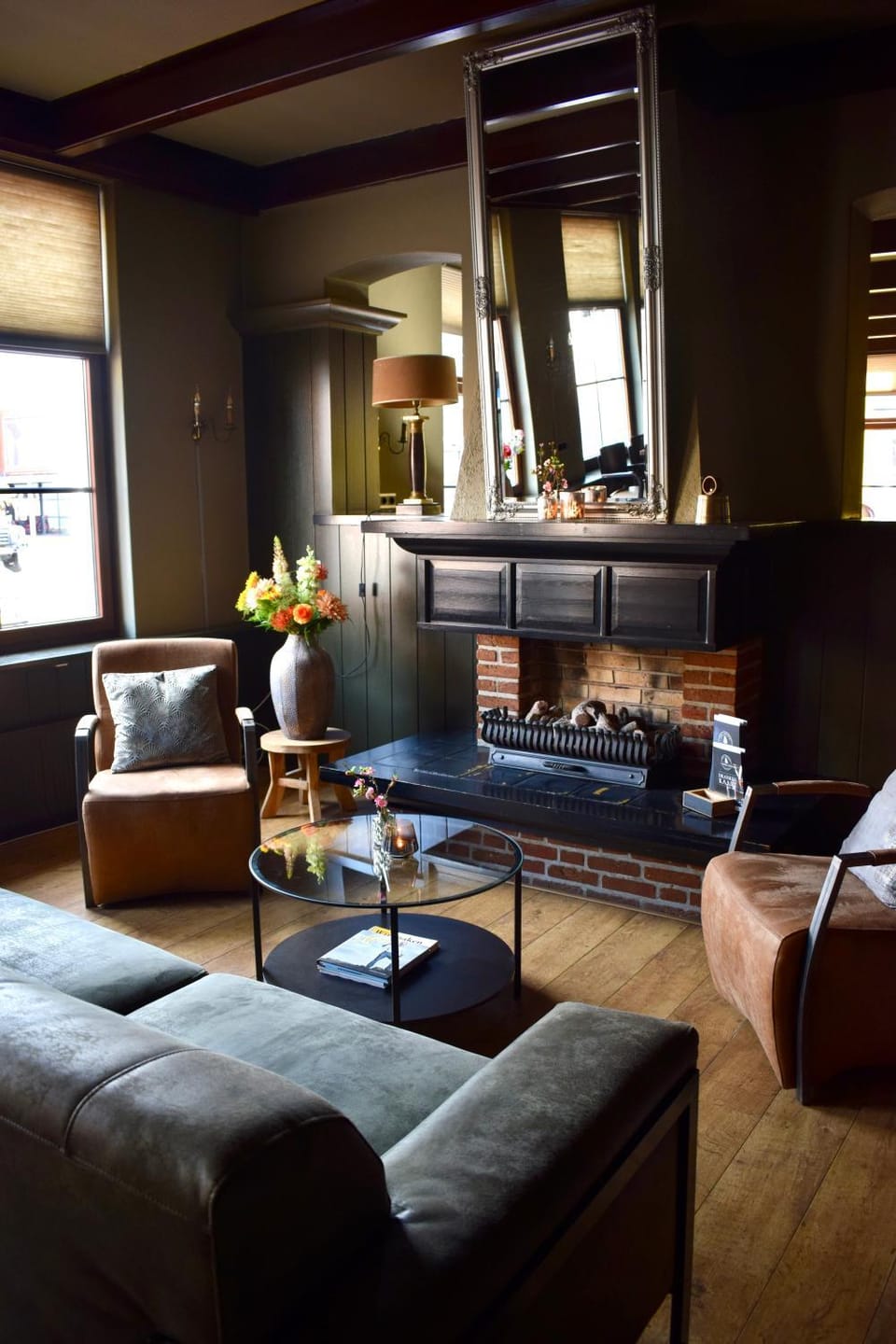 Lounge or bar, Seating area