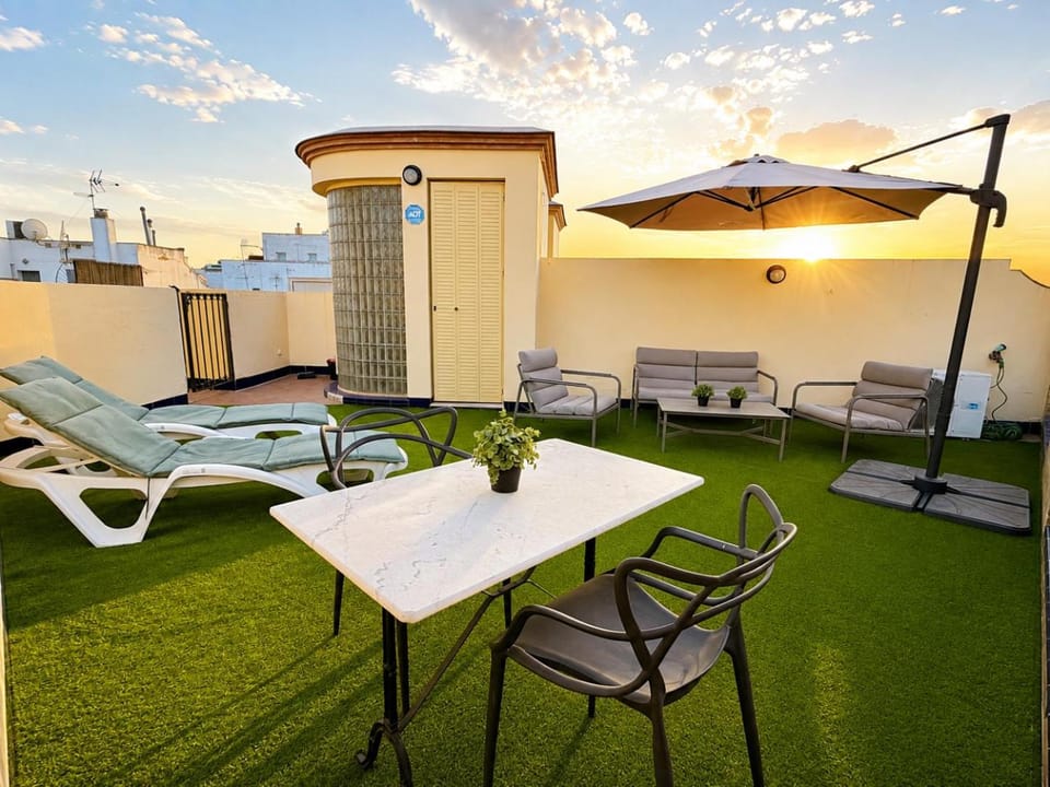 EXCLUSIVE TRIPLEX WITH PRIVATE TERRACE Apartment in Seville