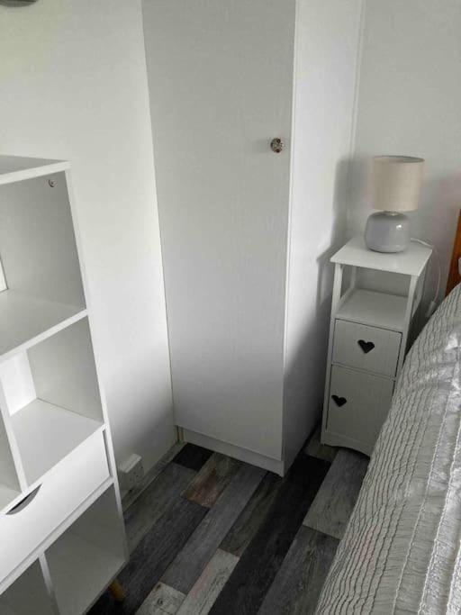 Bedroom, wardrobe