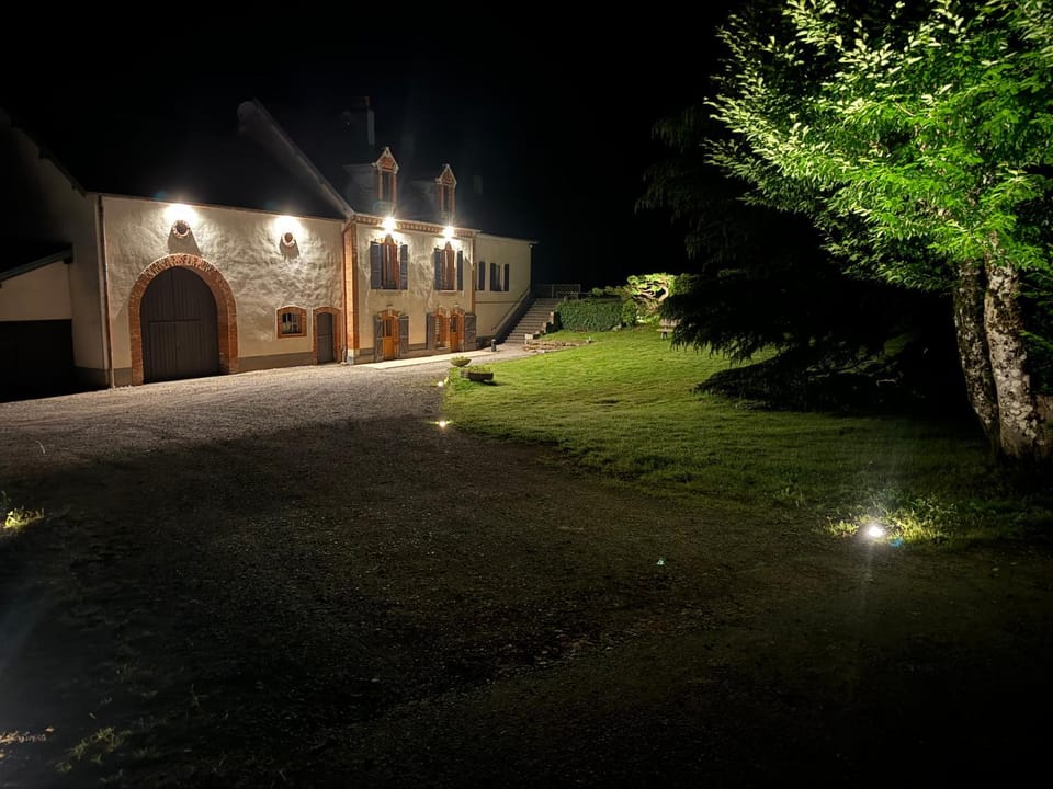 Le Moulin de Bougnon House in Bourgogne-Franche-Comté