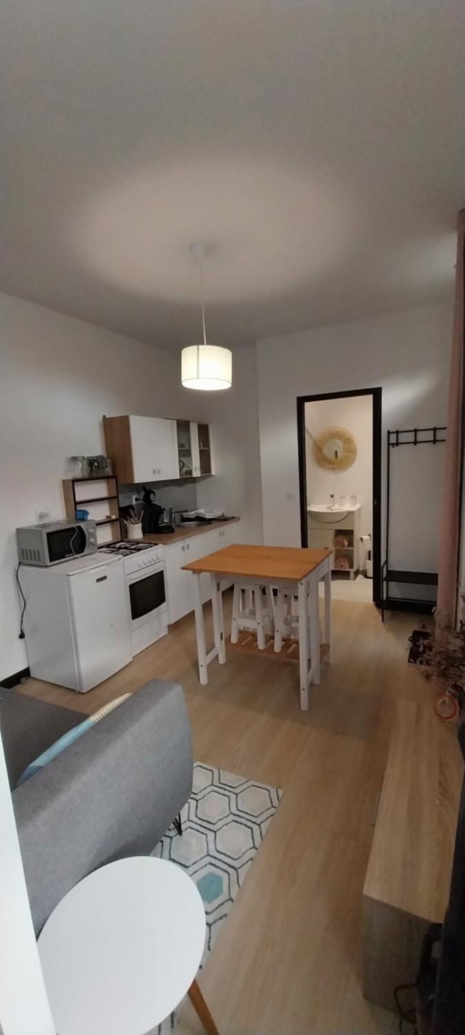 Studio indépendant Apartment in Laval