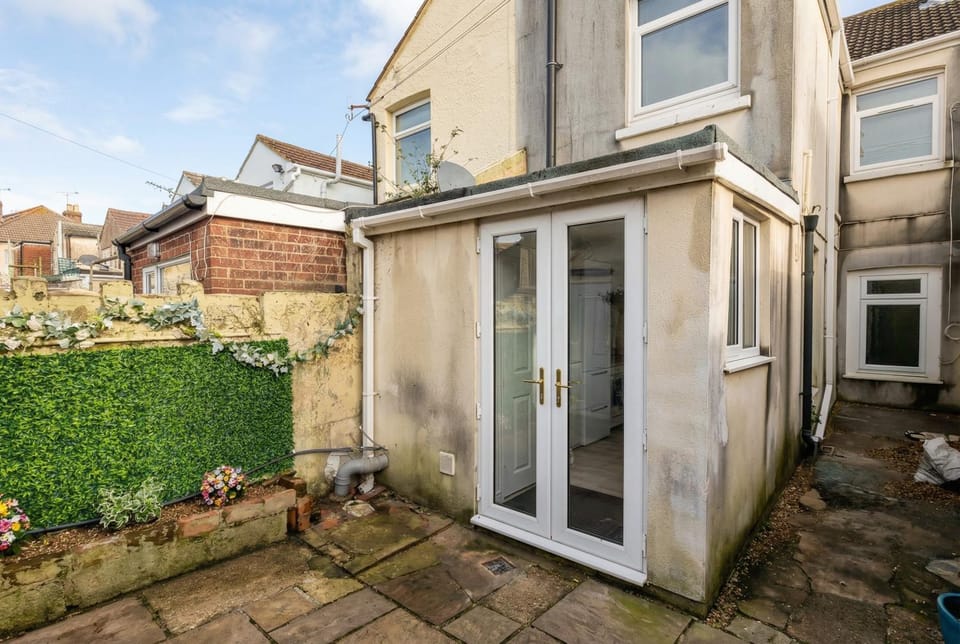 Property building, Garden