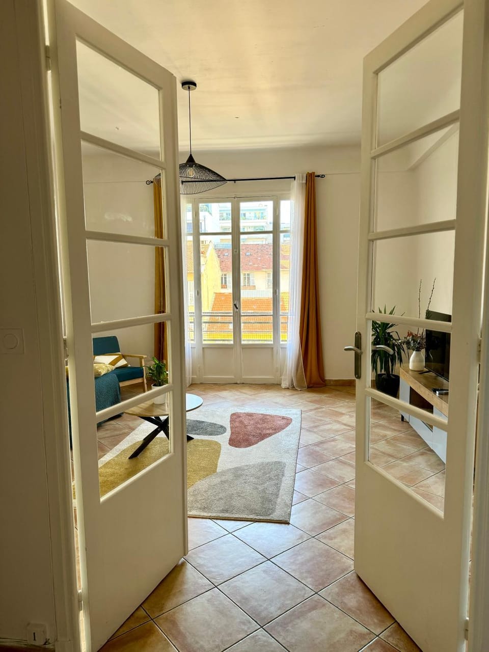 Photo of the whole room