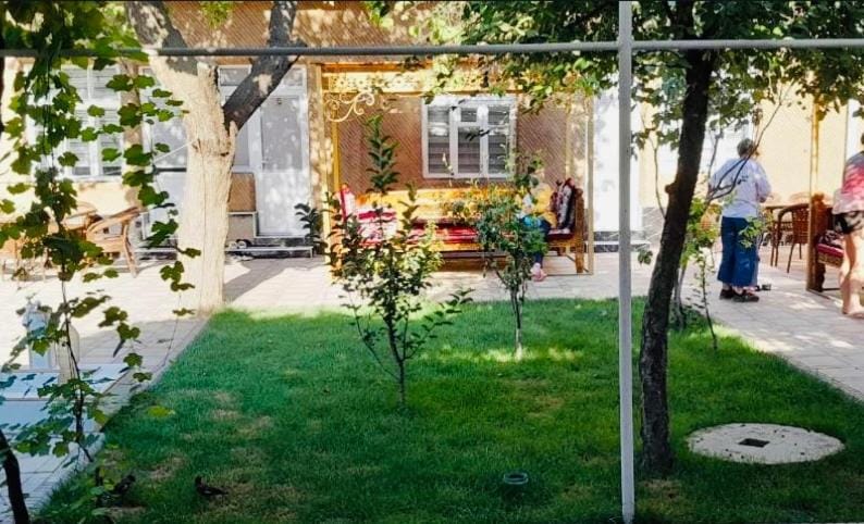 Guesthouse Anora 1, Three minutes walk from Registan Square, The very Center of Samarkand Bed and Breakfast in Europe