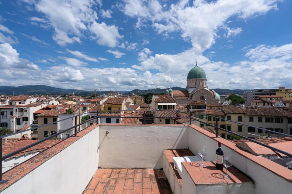 Puccini Apartment With Terrace Apartment in Florence