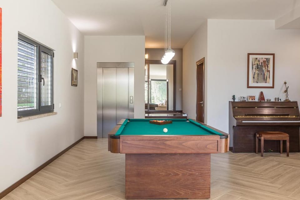 Billiard