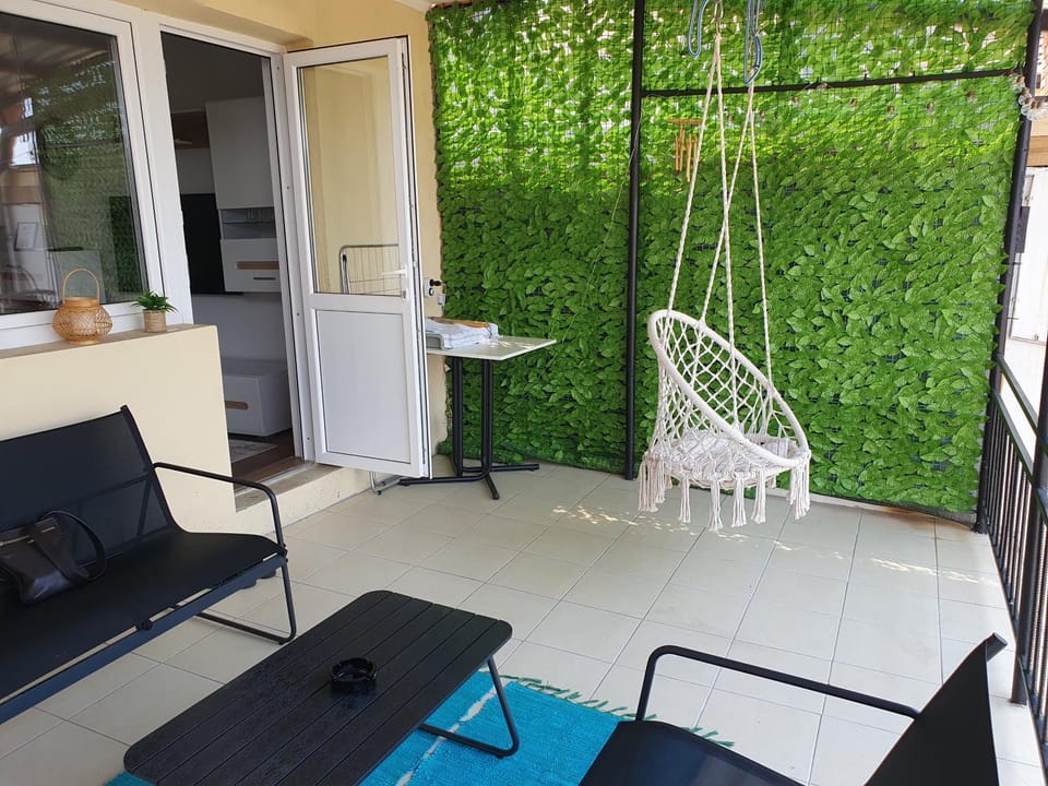 Balcony/Terrace, City view, Entertainment
