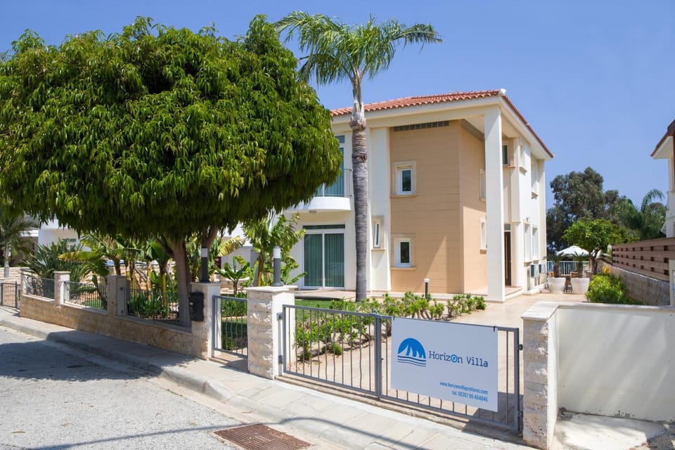 Property building, Street view