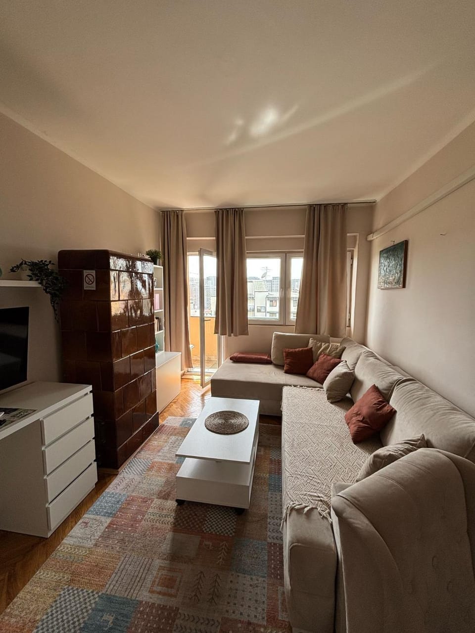 Bed, TV and multimedia, Living room, Photo of the whole room, Seating area, pet friendly