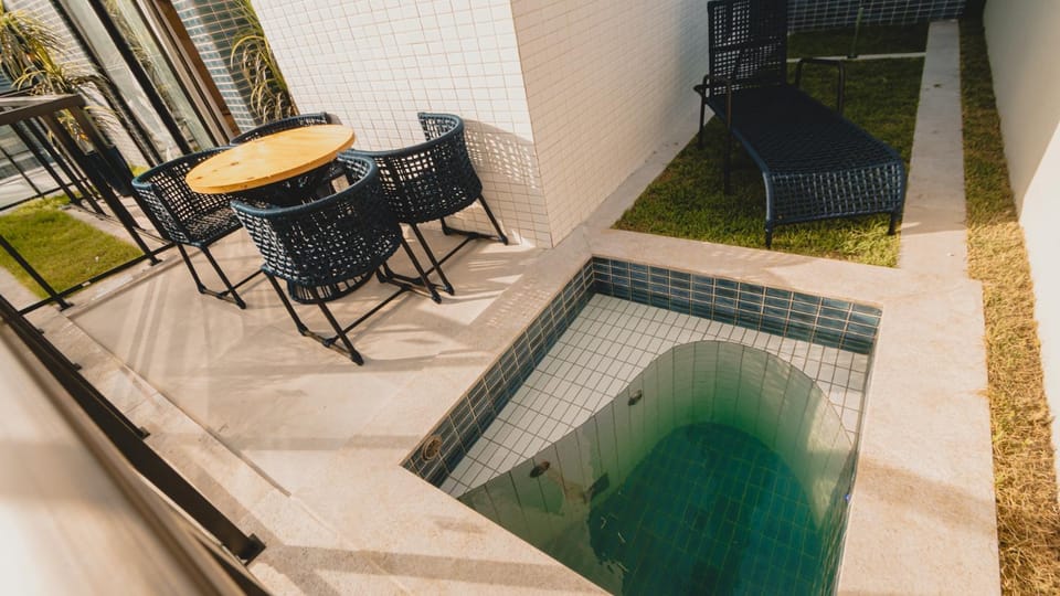 Patio, Pool view, Swimming pool