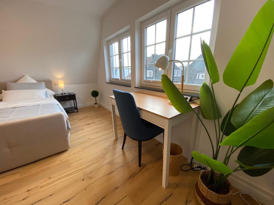 Bed, Photo of the whole room, Bedroom, hair dresser