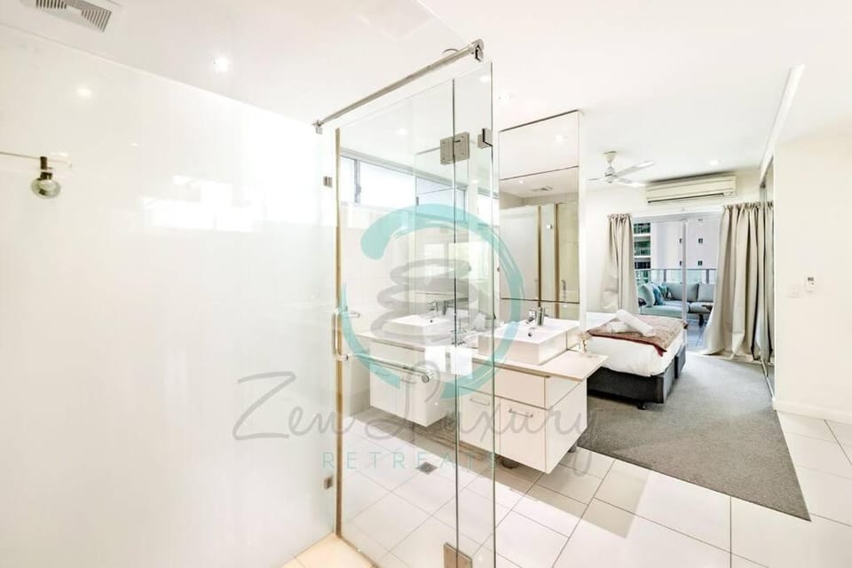 ZEN Tree Blossom: 3-BR Luxury Apt Near Waterfront Apartment in Darwin