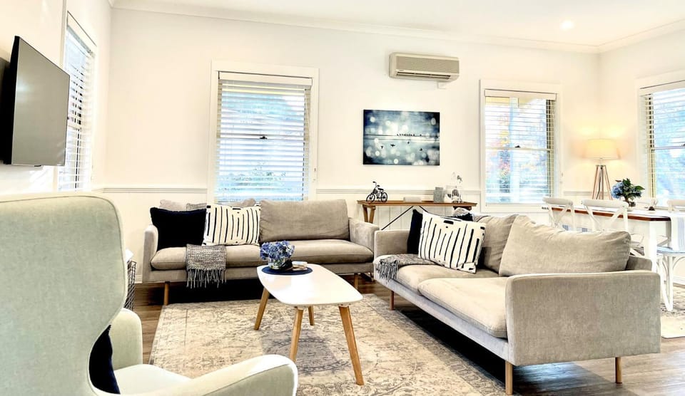 Autumn Beauty - Mountain View Cottage 3 House in Porepunkah
