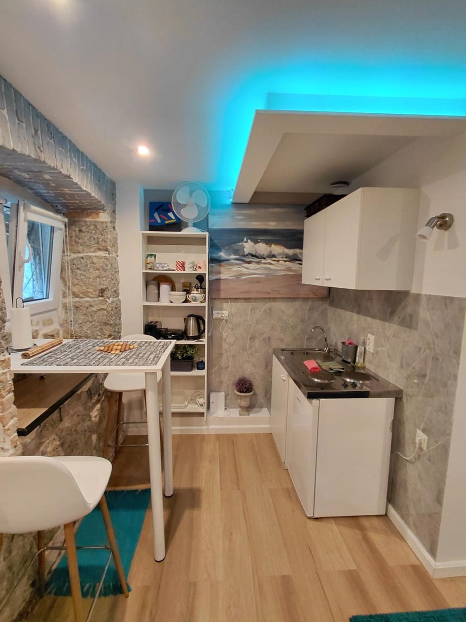 Kitchen or kitchenette, stove