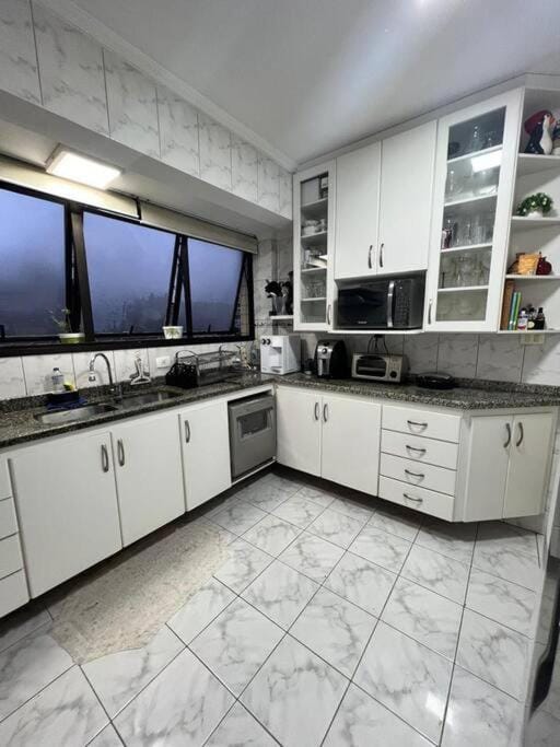 Apto 4 suítes (8 pessoas) - 50 metros da praia Apartment in Santos