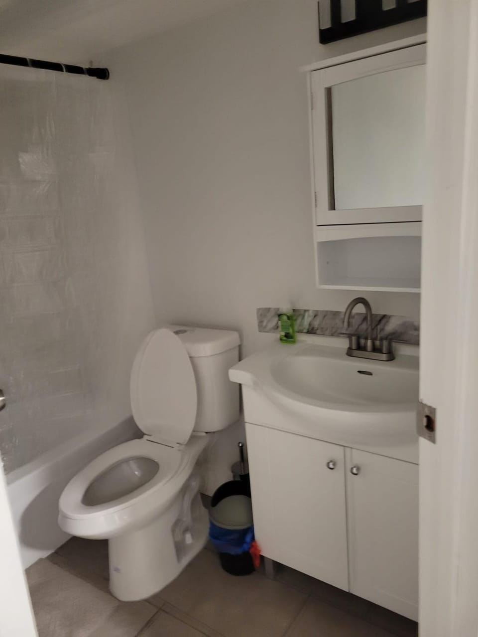 Shower, Toilet