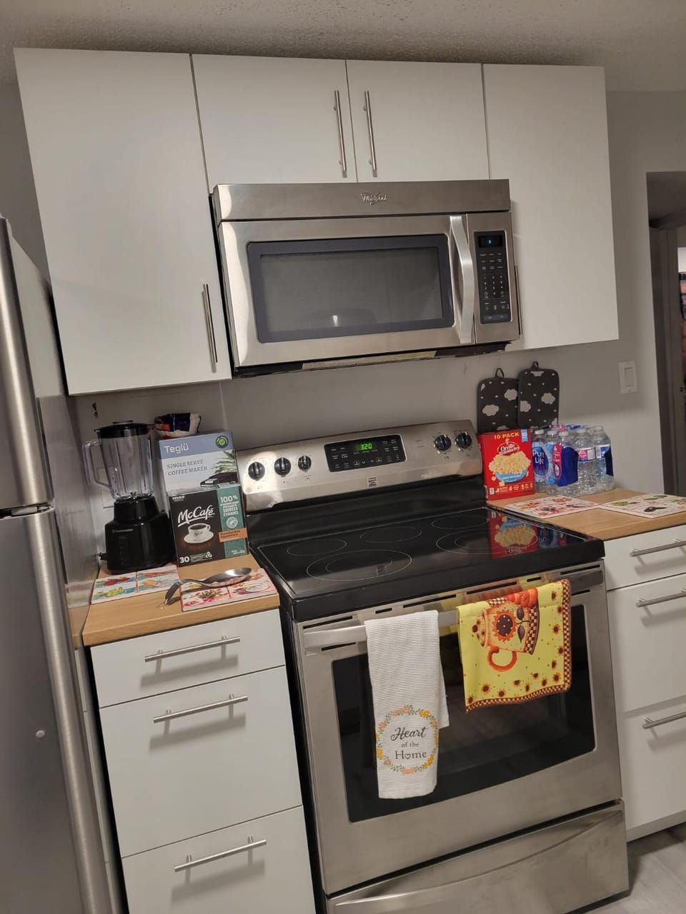 Kitchen or kitchenette, kitchen, kitchen