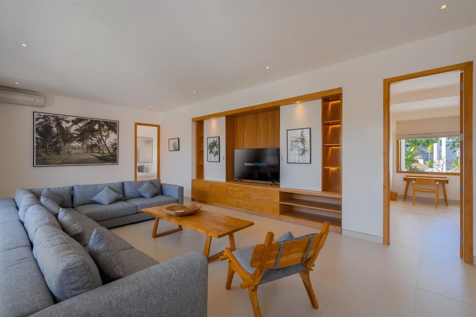 Communal lounge/ TV room, TV and multimedia, Living room, Seating area, Evening entertainment
