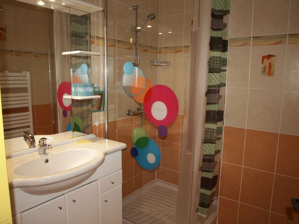 Bel appartement T3 près de la plage avec garage privé - FR-1-323-414 Apartment in Saint-Jean-de-Monts