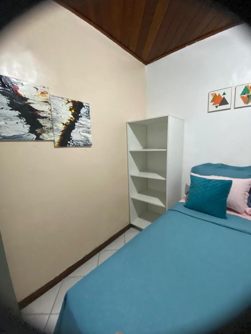 Suíte com ar condicionado próximo ao Estádio Mangueirão Vacation rental in Belém