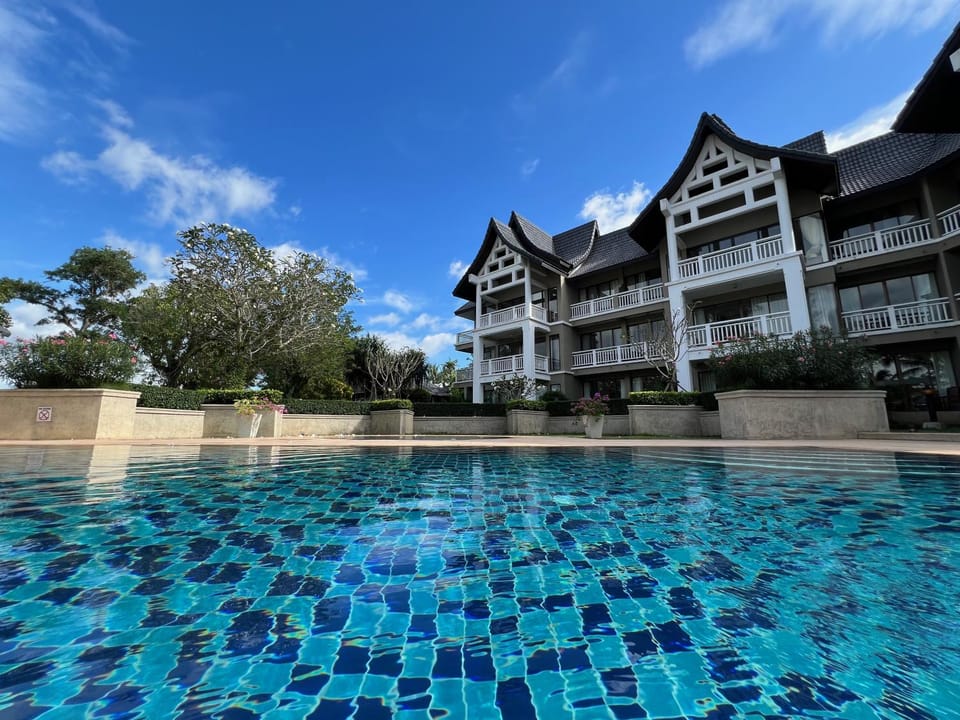 Day, Swimming pool, Swimming pool