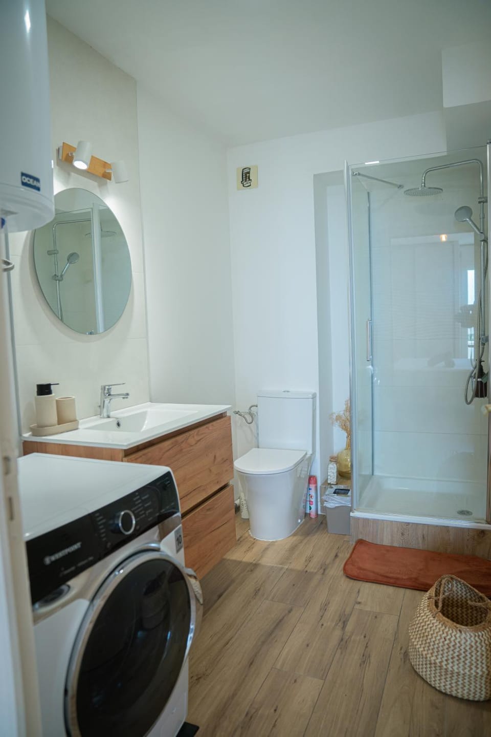 Shower, Toilet, Bathroom, towels, washing machine, dryer