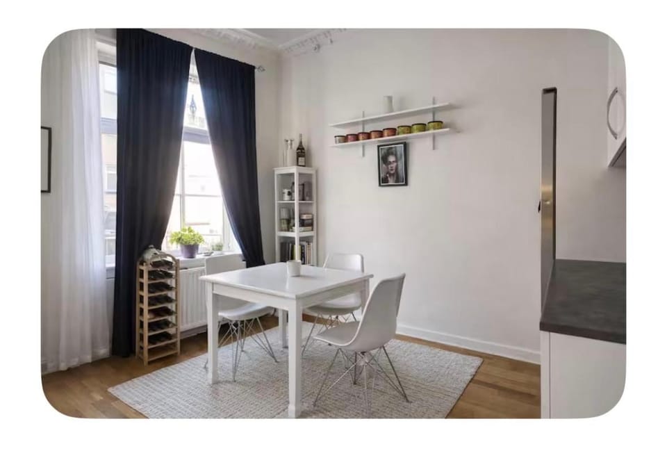 Dining area, kitchen