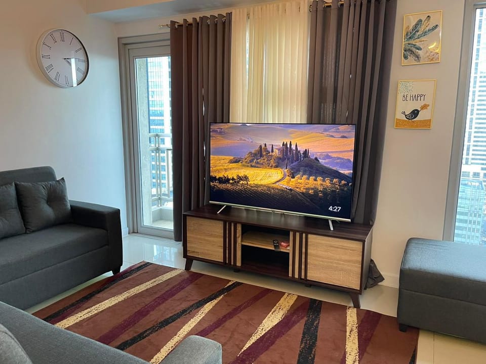 8 Adriatico- 1 Bedroom Condo with Balcony in Ermita near US Embassy Apartment in Manila City