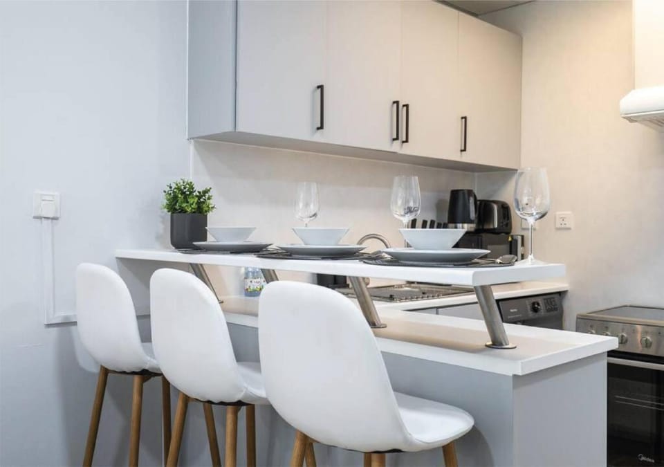 Coffee/tea facilities, Kitchen or kitchenette, Dining area, minibar, pet friendly, stove