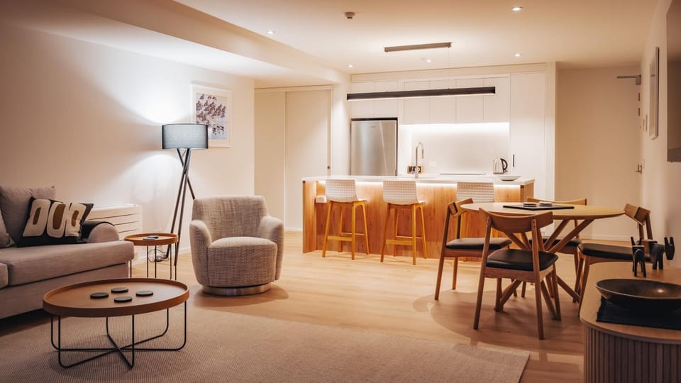 Living room, Dining area