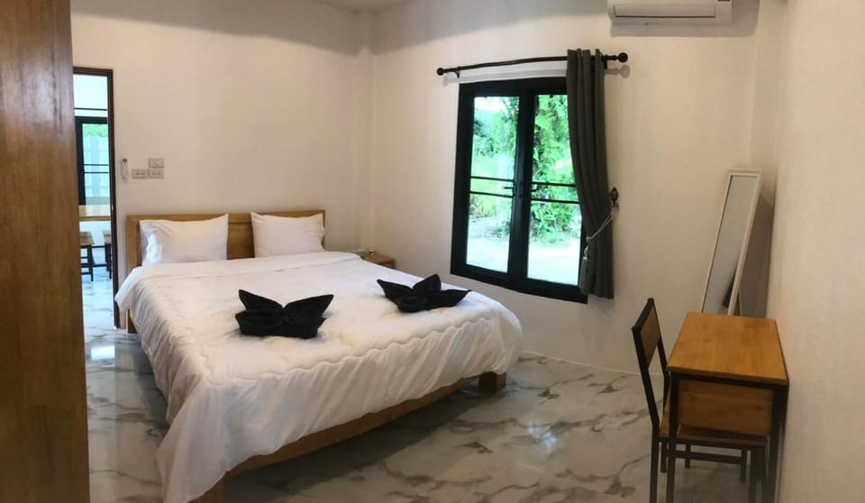 pool villa 2 bedrooms by orchids pool villas House in Sala Dan