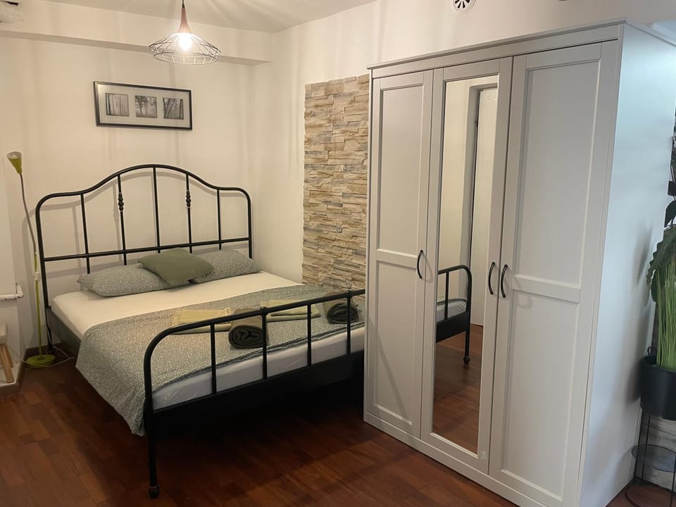 Bed, Bedroom, wardrobe