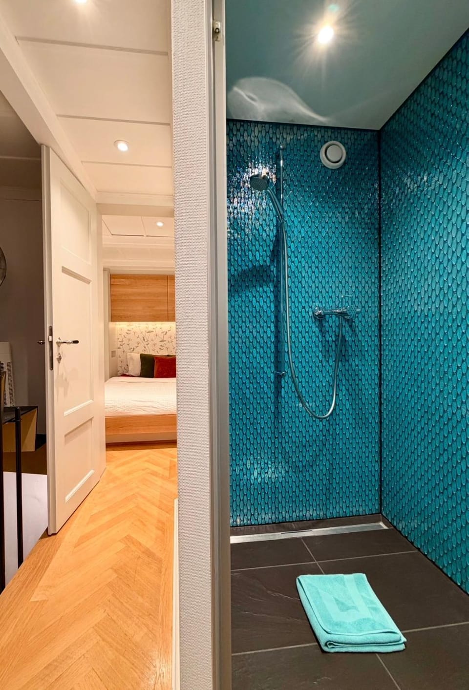 Shower, Bedroom