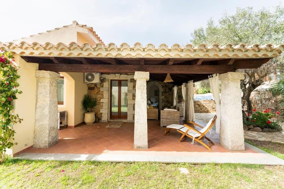 Property building, Patio, Garden