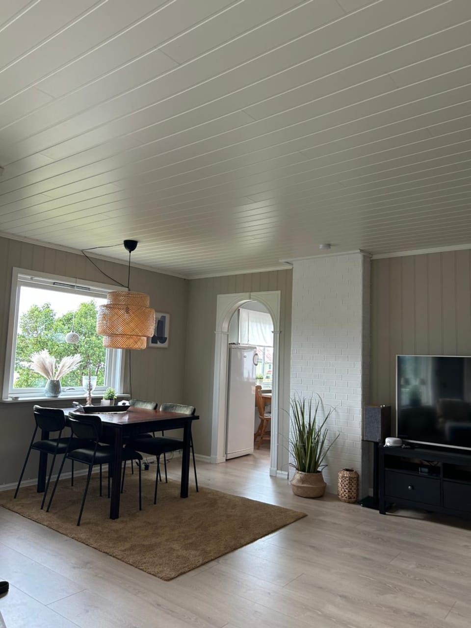 Communal lounge/ TV room, TV and multimedia, Living room, Dining area