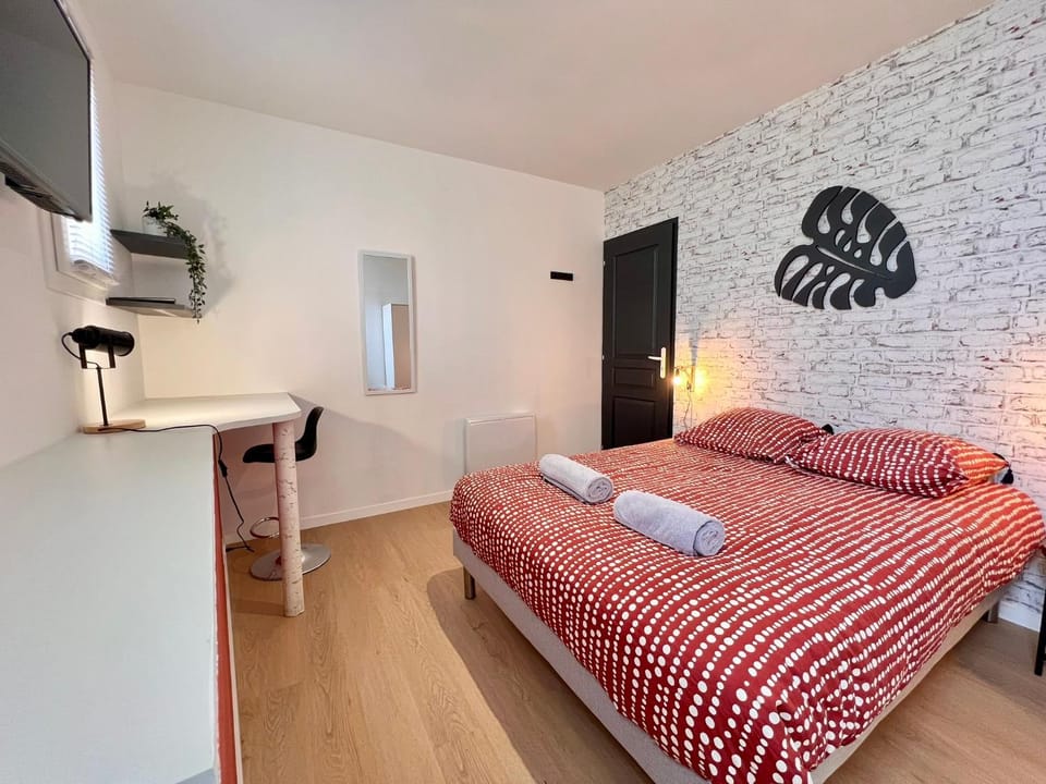 MAISON LA FEUILLERAIE-8 personnes-standing Appart House in Pays de la Loire