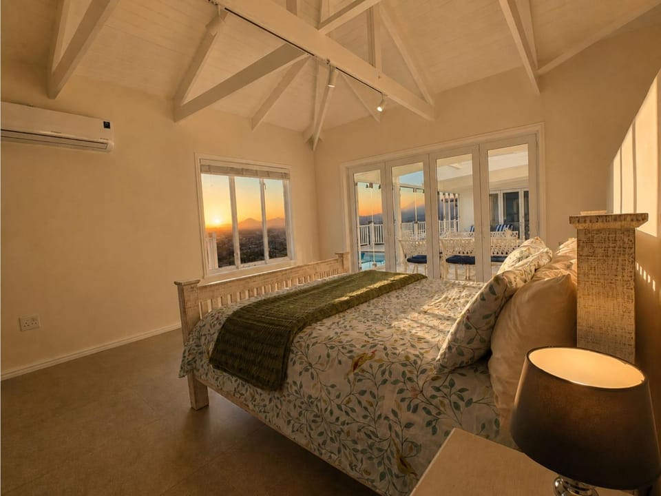 Bed, View (from property/room), Photo of the whole room, Bedroom, Sea view