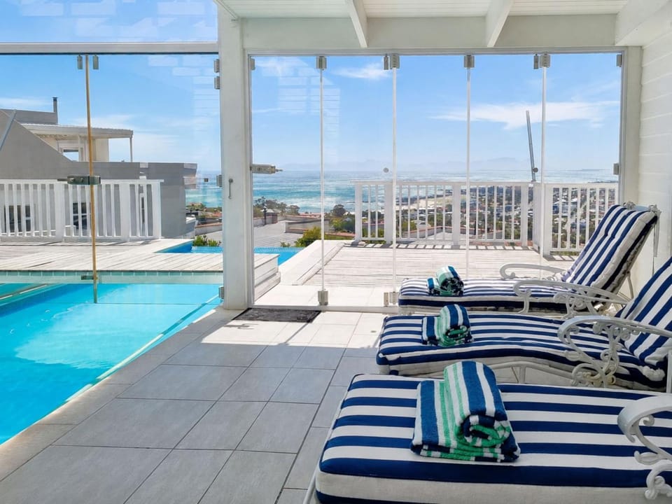 Patio, View (from property/room), Balcony/Terrace, Sea view, Swimming pool, sunbed