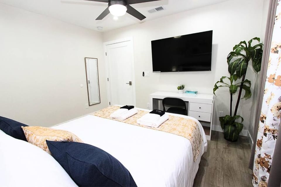 NEW! 2-Bedroom Fontana Guest House close to Kaiser Permanente House in Rialto