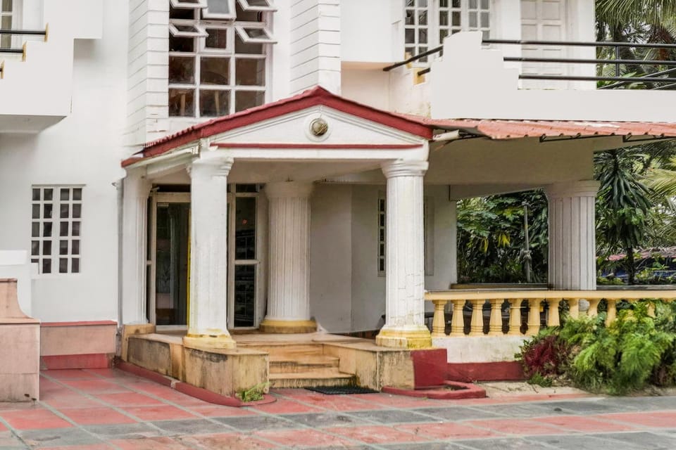 Facade/entrance
