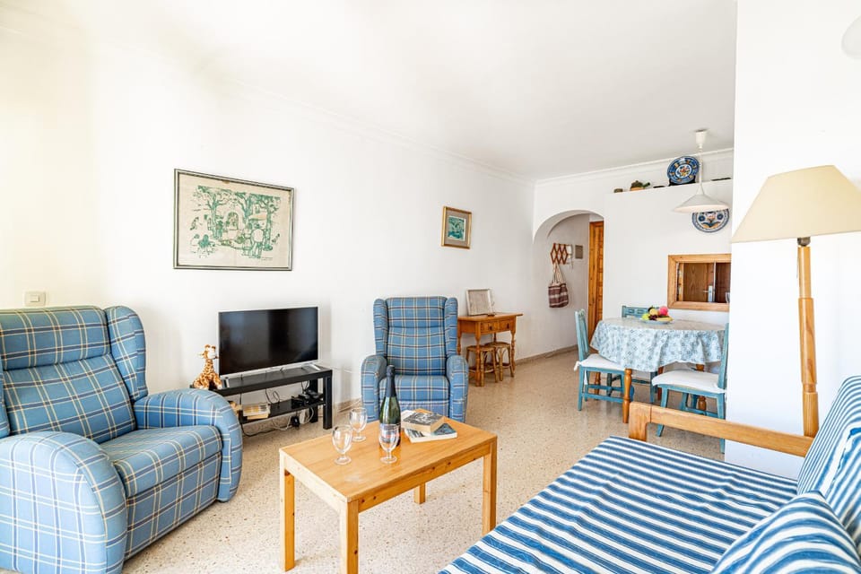 Communal lounge/ TV room, Living room