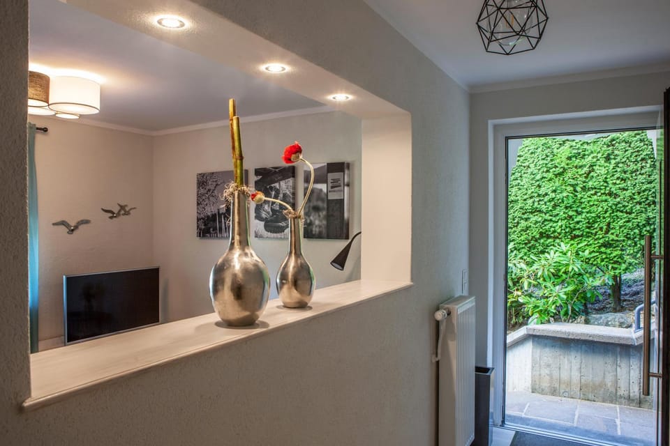 TV and multimedia, Decorative detail